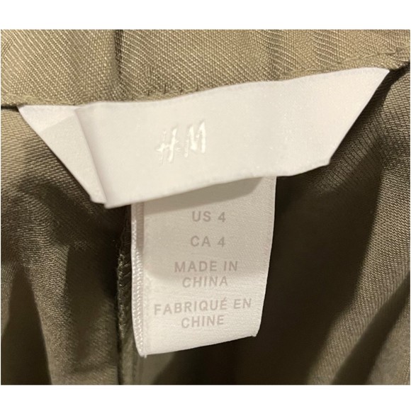 H&M Olive Green Zipper Shorts - Picture 2 of 5